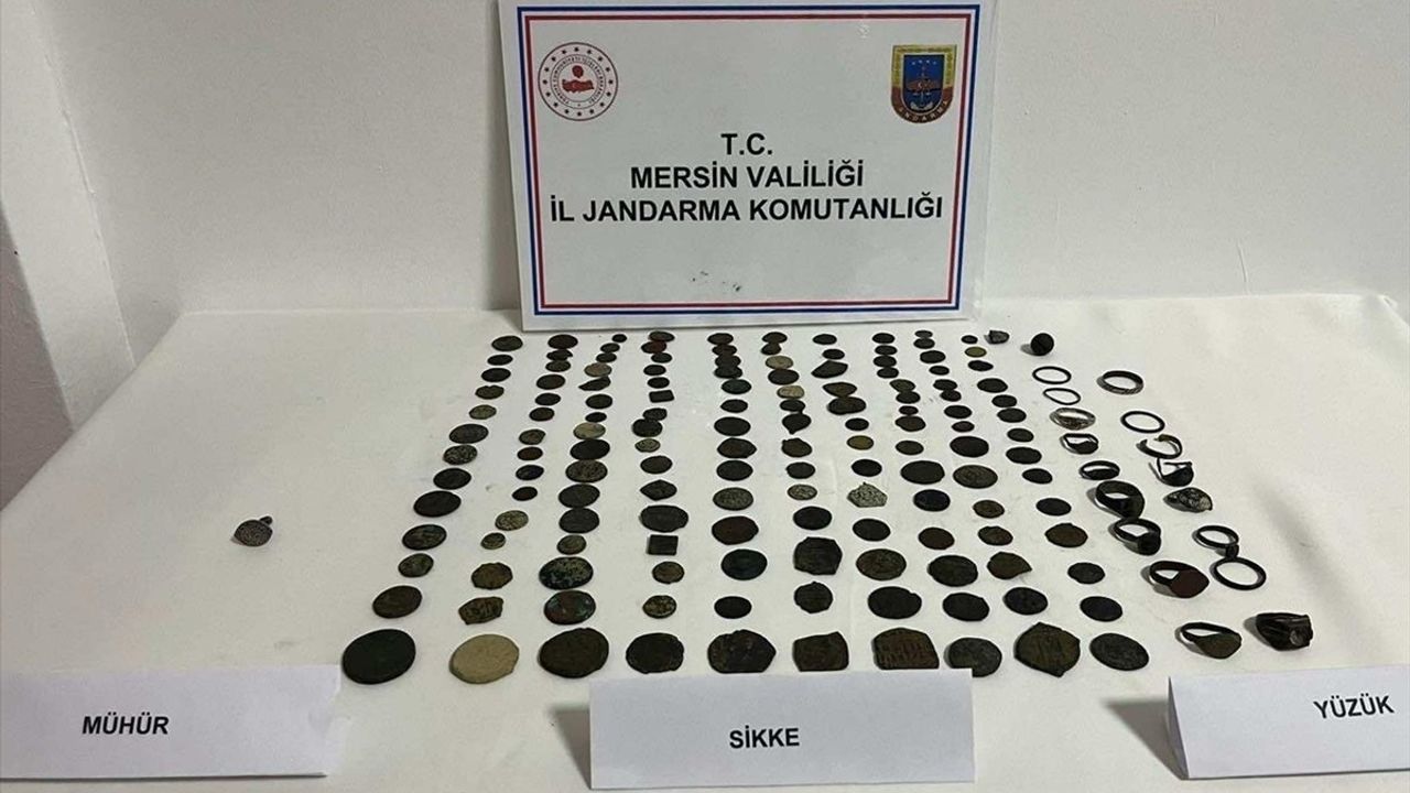 Mersin'de Tarihi Eser Operasyonu: 147 Sikke ve 17 Yüzük Ele Geçirildi