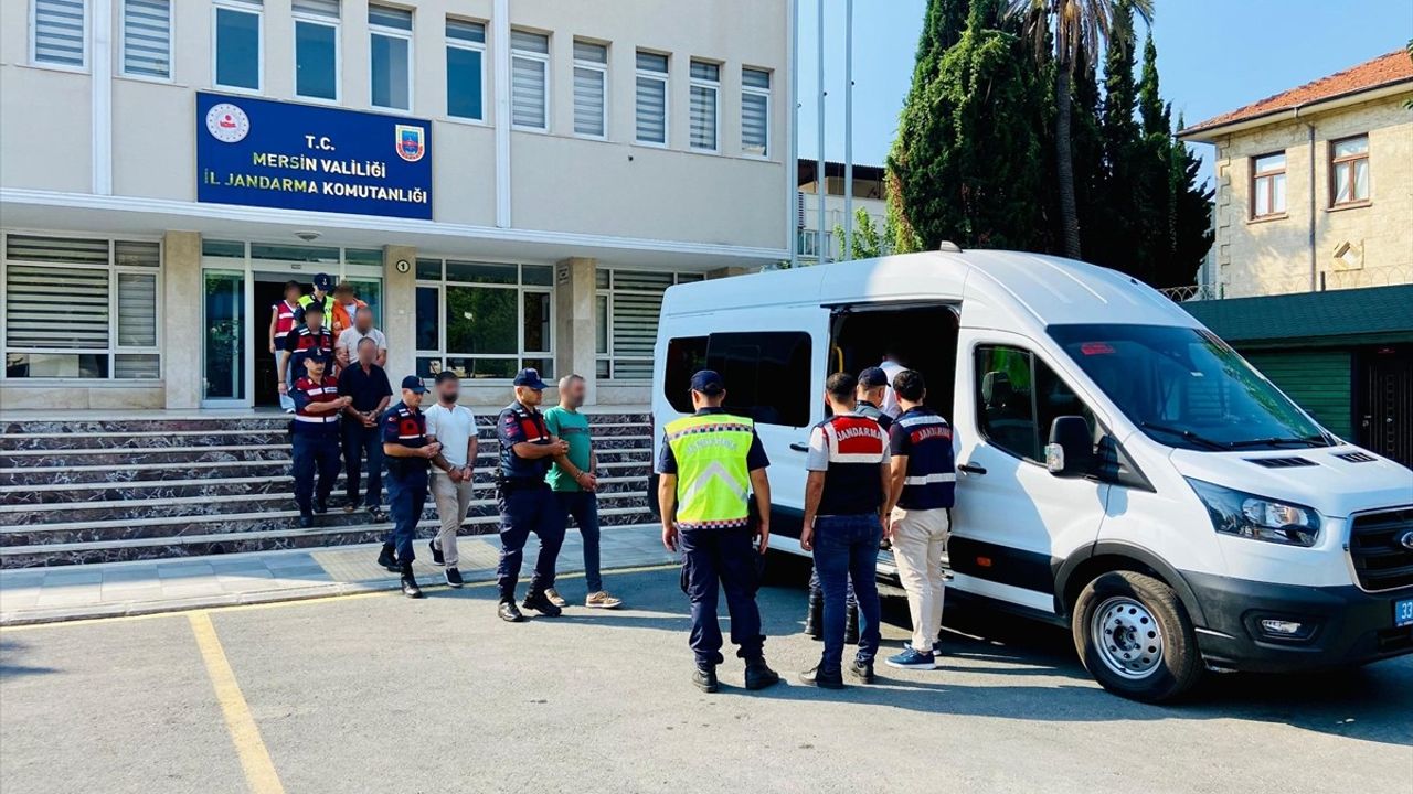 Mersin'de Terör Propagandası Yapan 4 Şüpheli Tutuklandı