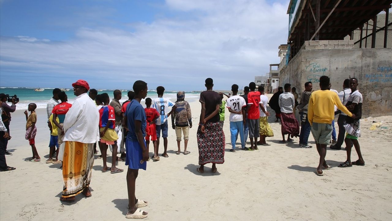 Mogadişu'da Terör Saldırısı: 32 Kişi Hayatını Kaybetti