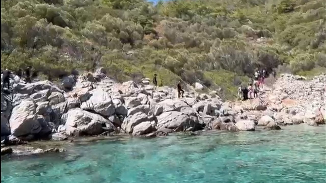 Muğla'da Düzensiz Göçmen Operasyonu: 67 Kurtarıldı, 26 Yakalandı