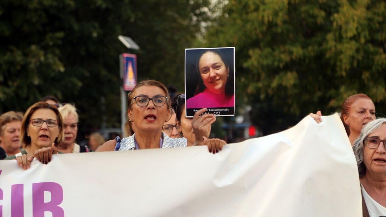 Muğla'da Kadın Cinayetleri Protesto Edildi