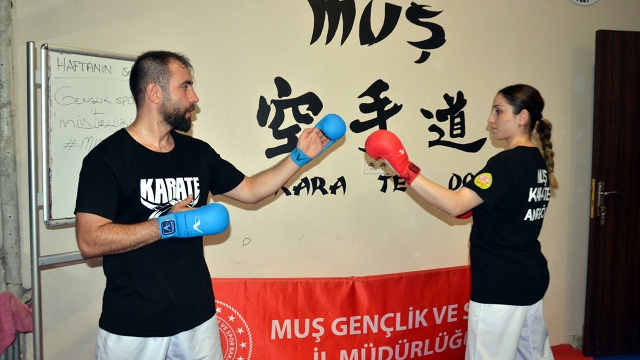 Muş'ta Karate Antrenörleri Geleceğin Şampiyonlarını Yetiştiriyor