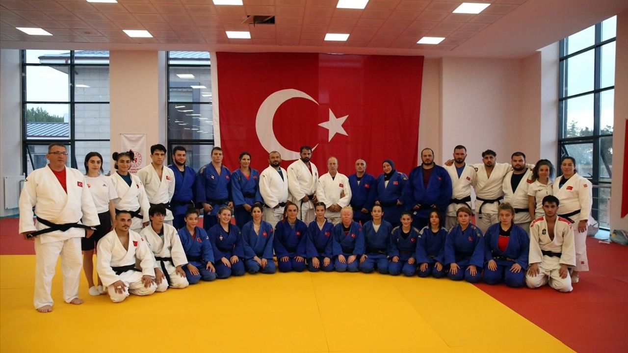 Paris 2024 Paralimpik Judo Takımı Hedefli