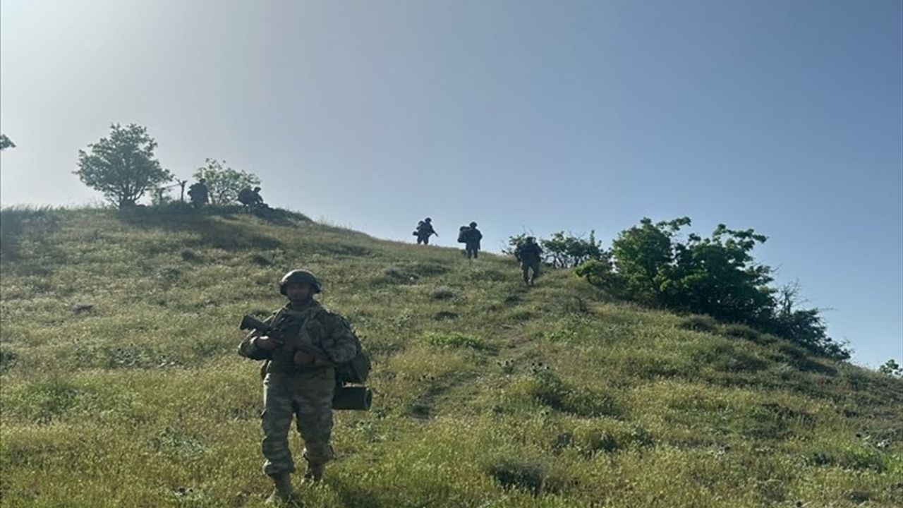 Pençe Bölgesi'nde Operasyonlar Devam Ediyor