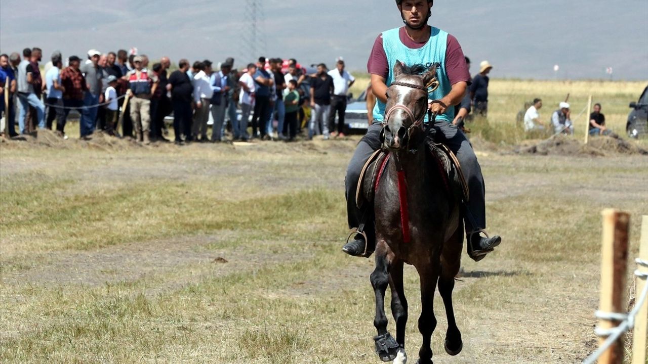 Ramazan At Yarışları Ertelendi