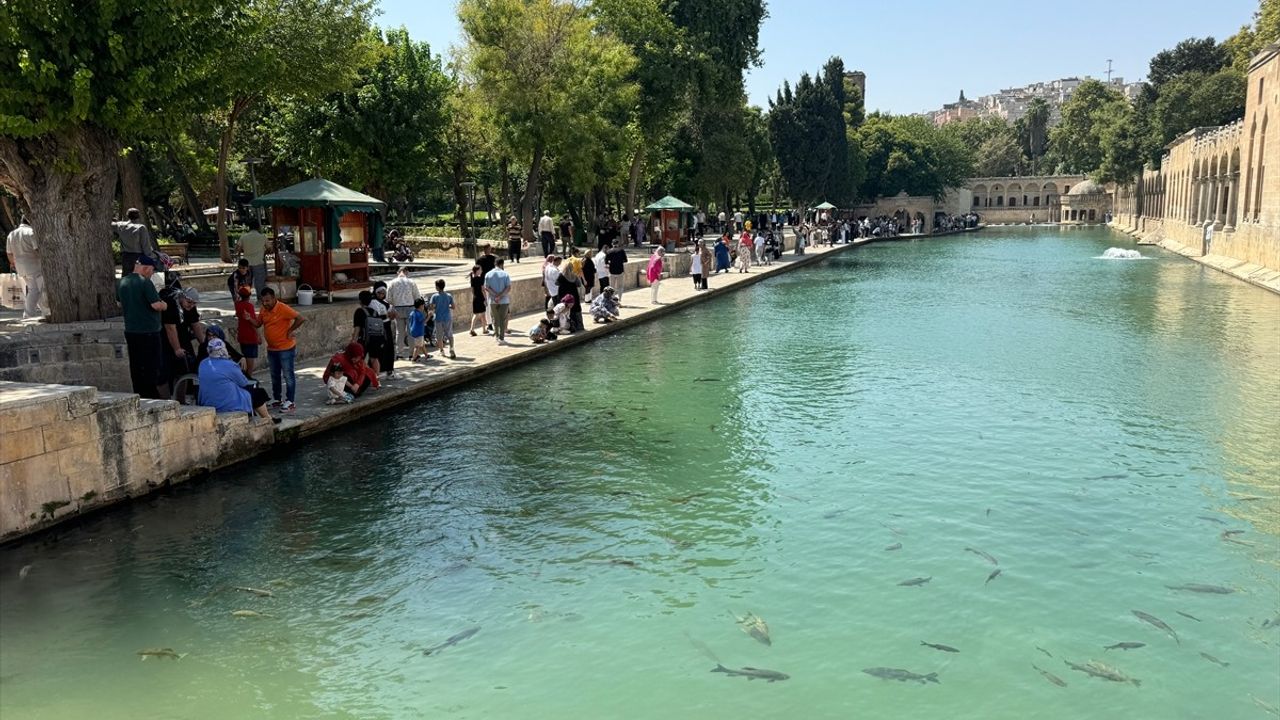 Şanlıurfa'da Sıcak Hava Dalgası Etkisini Sürdürüyor