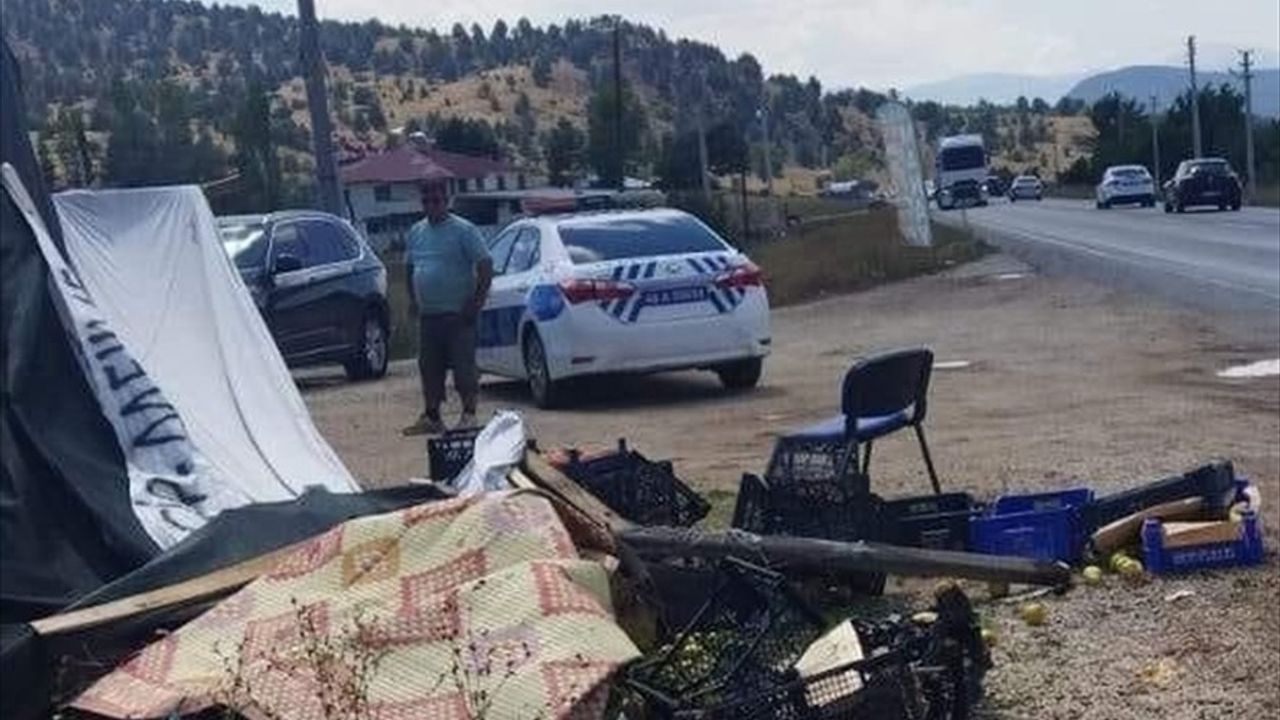 Seydikemer'de Feci Otomobil Kazası: 1 Ölü, 2 Yaralı