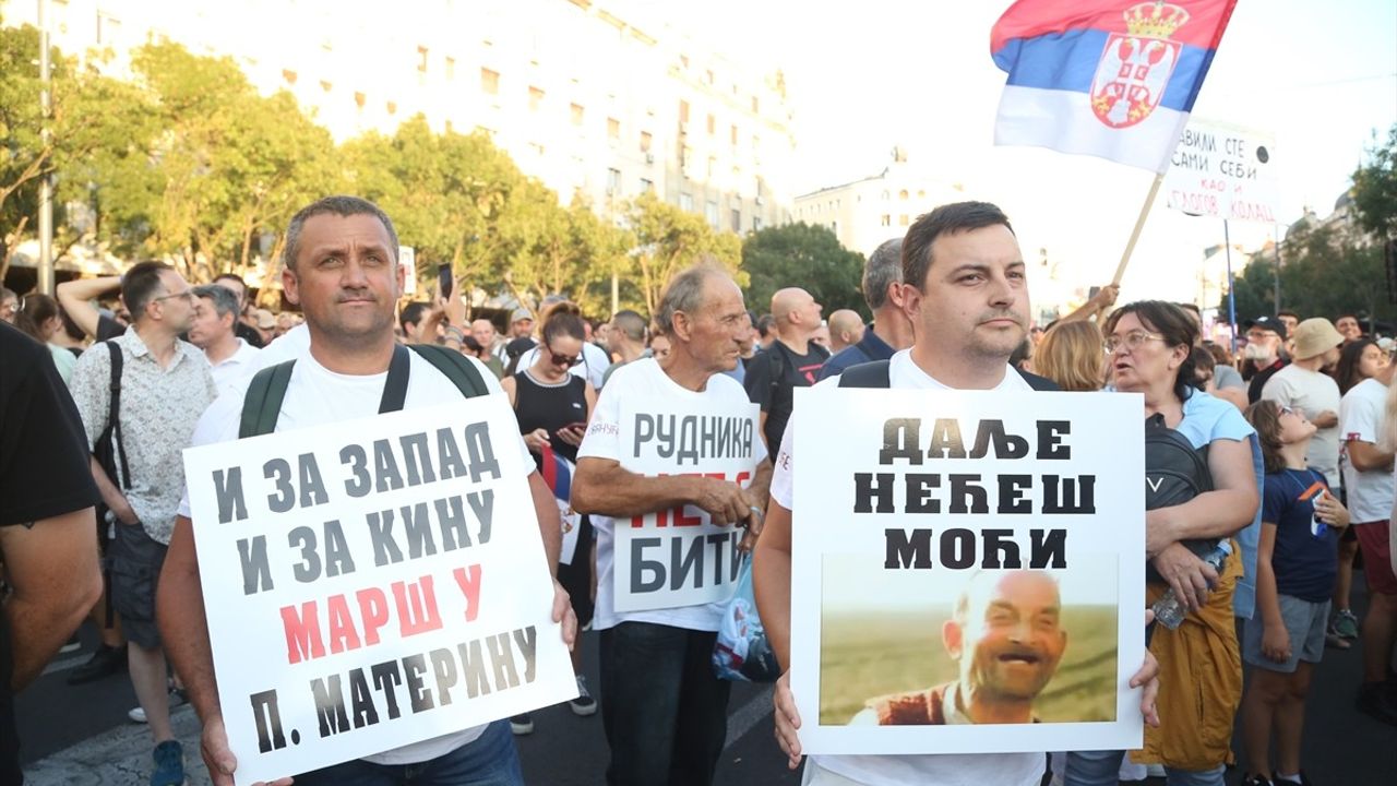 Sırbistan'da Lityum Madeni Protestoları