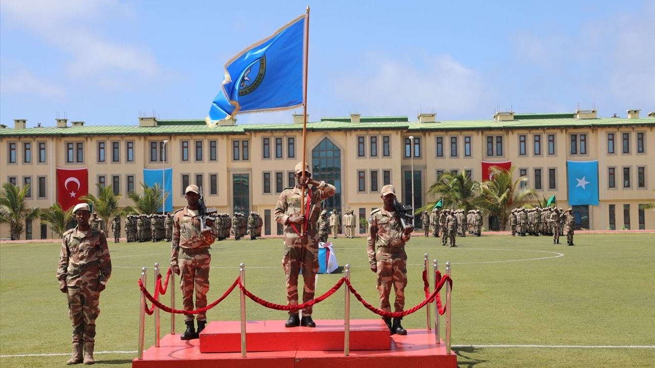 Somali'de Mezuniyet ve Yemin Töreni Düzenlendi