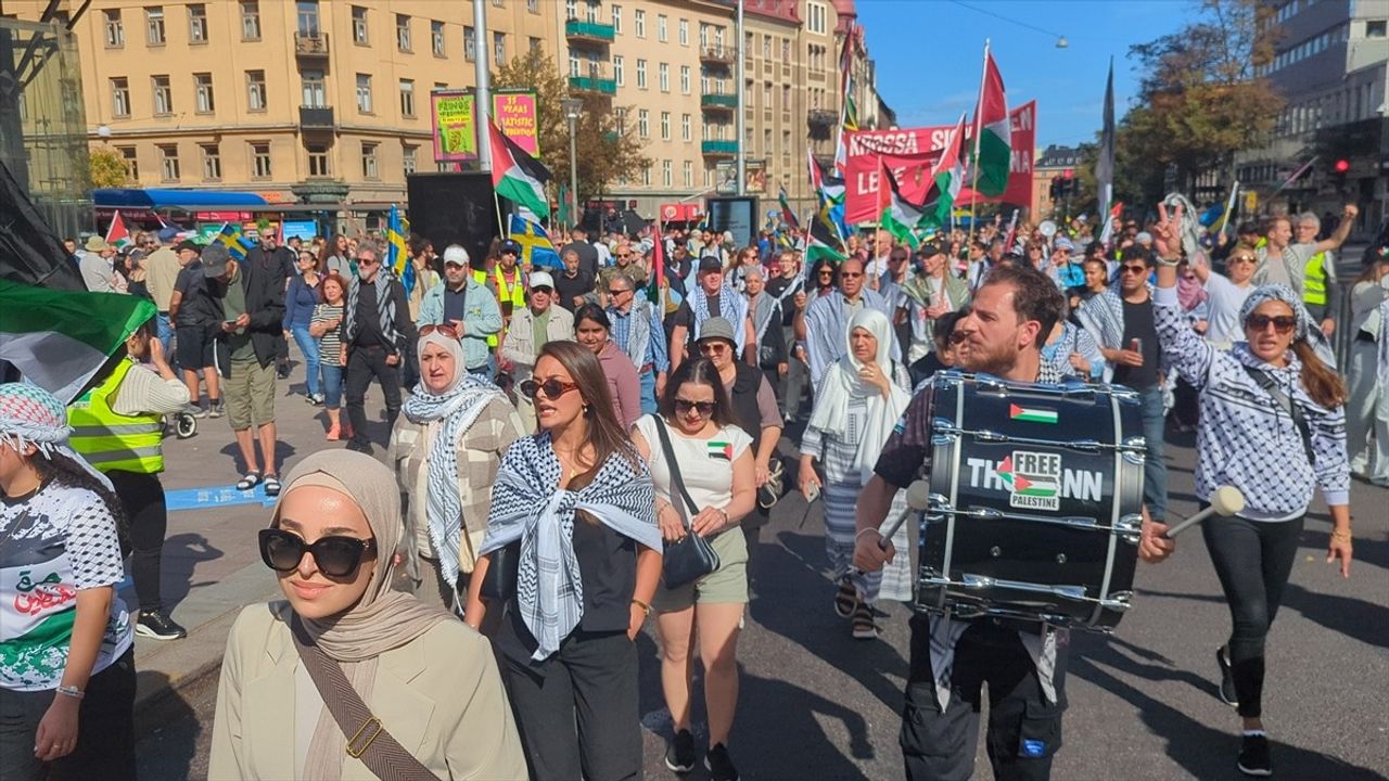 Stockholm'de Filistin İçin Büyük Protesto