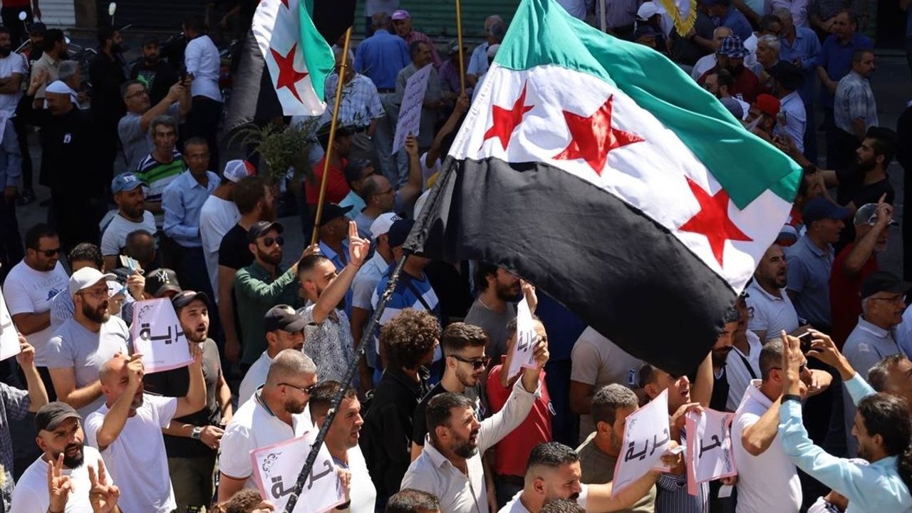 Suveyda'da Rejim Karşıtı Protestoların Birinci Yıl Dönümü