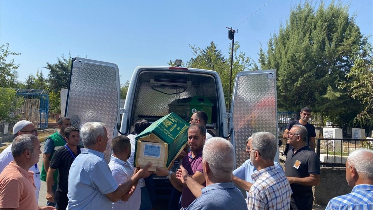 Tarık Ziya Ekinci'nin Cenazesi Diyarbakır'da Defnedildi