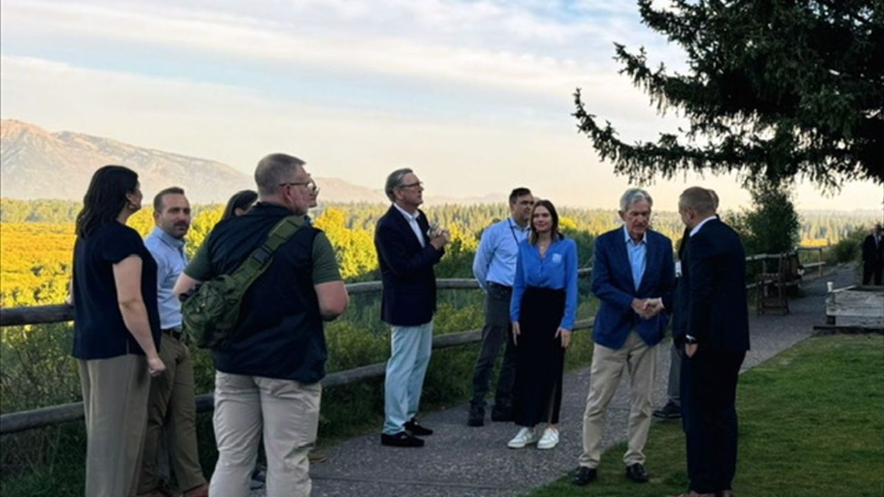 TCMB Başkanı Karahan ve Fed Başkanı Powell, Jackson Hole'de Görüştü