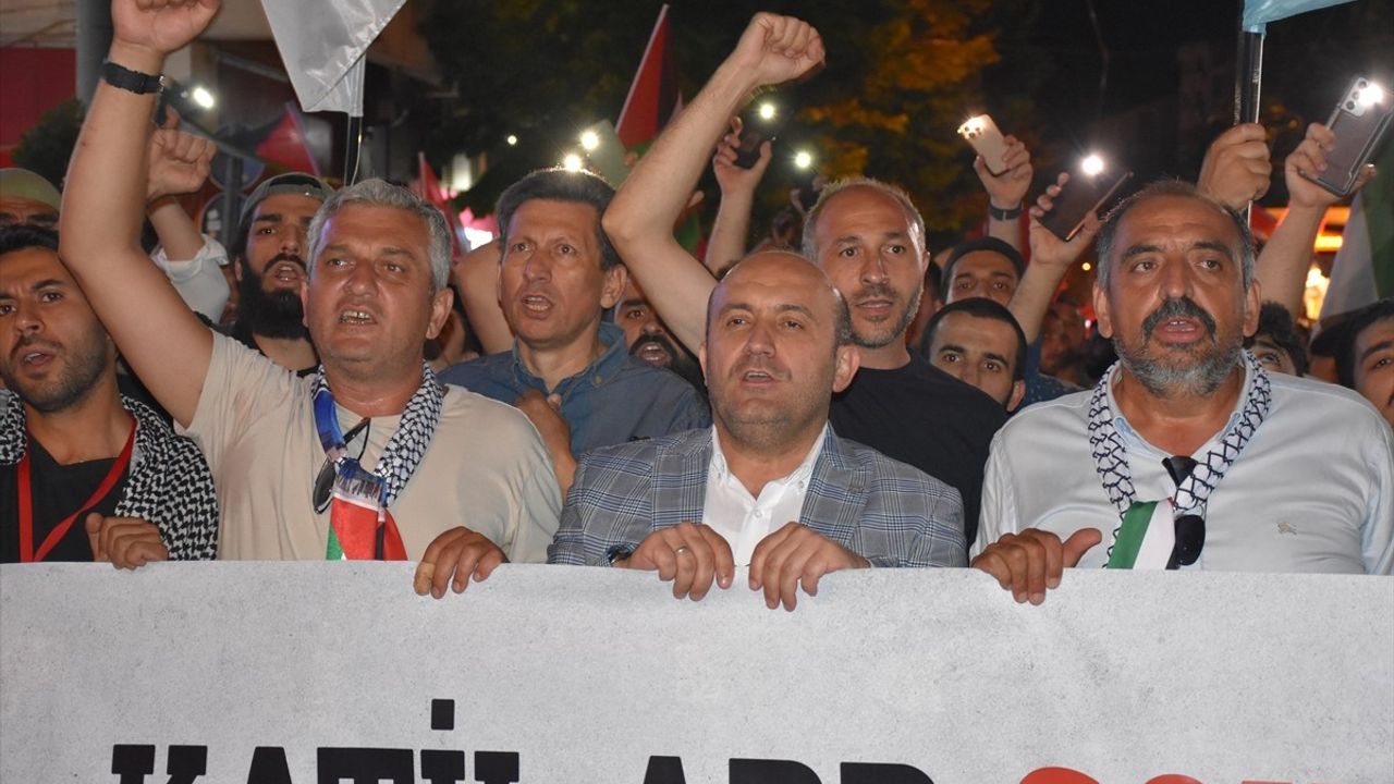 Türkiye'nin Beş Şehrinde Heniyye Suikastı Protestosu