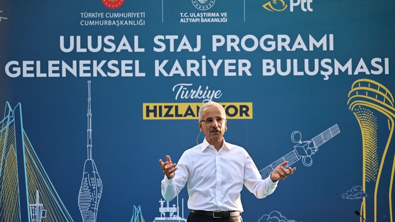 Ulaştırma Bakanı Uraloğlu'ndan Stajyer Öğrencilere Önemli Mesajlar