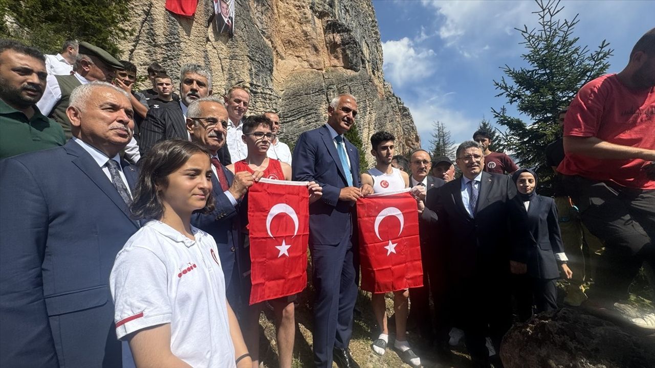 Uraloğlu ve Ersoy Trabzon'da İncelemelerde Bulundu