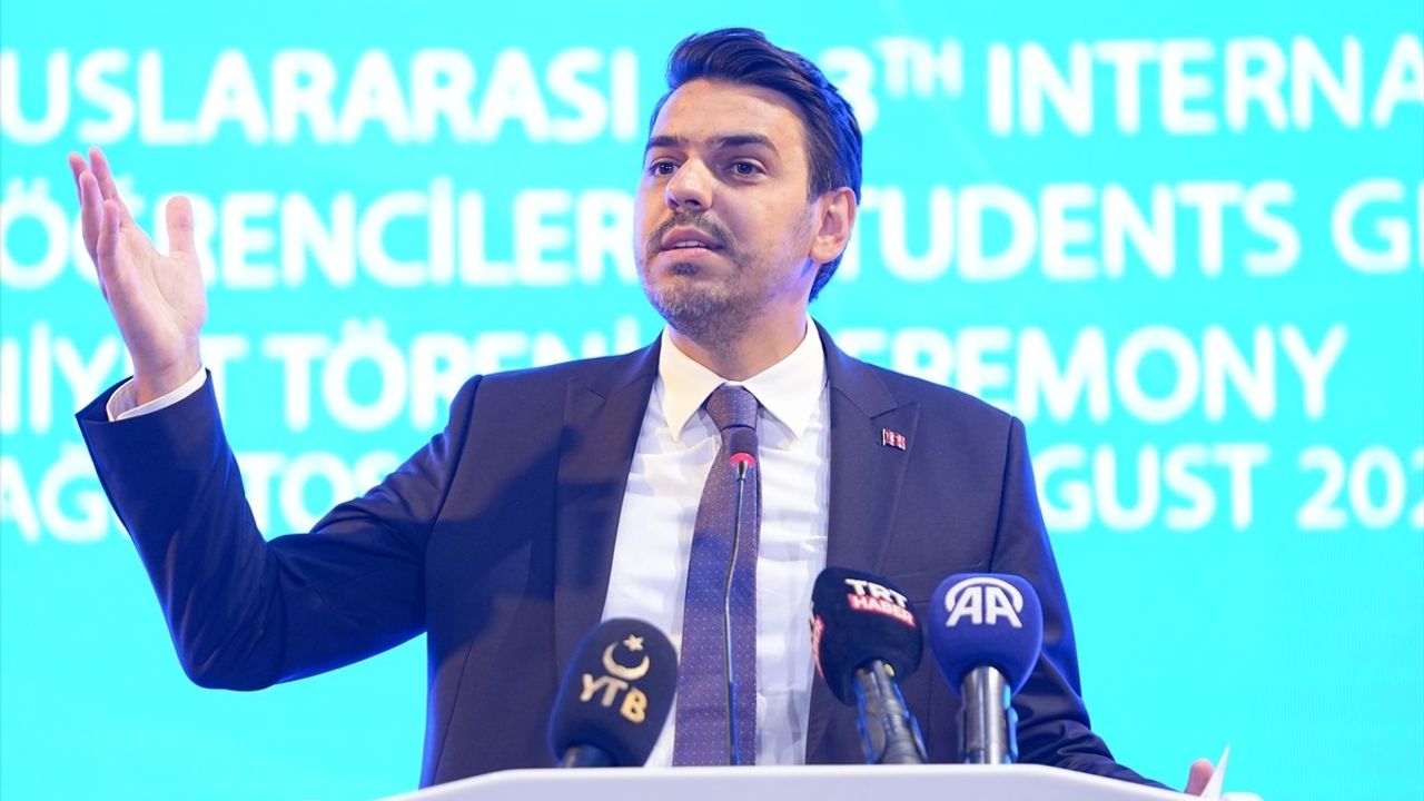 YTB, Uluslararası Öğrenciler için Mezuniyet Töreni Düzenledi