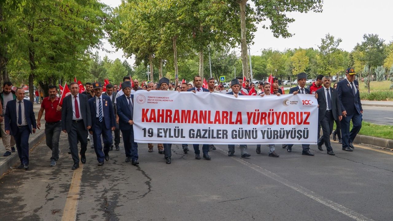 19 Eylül Gaziler Günü Törenleri Doğu Anadolu'da Coşkuyla Kutlandı