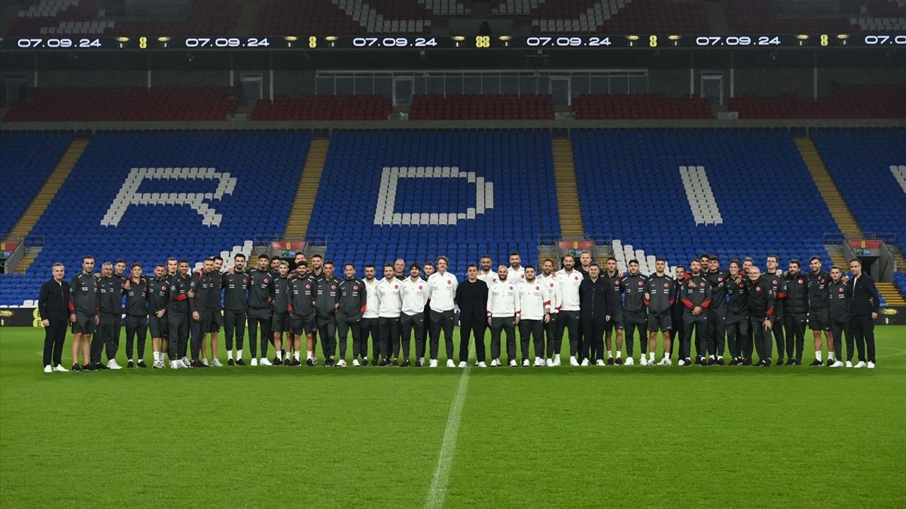 A Milli Takım, Cardiff City Stadı'nda Yürüyüş Gerçekleştirdi