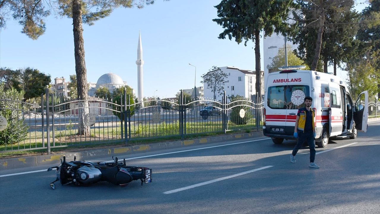 Adıyaman'da İki Trafik Kazasında 4 Kişi Yaralandı