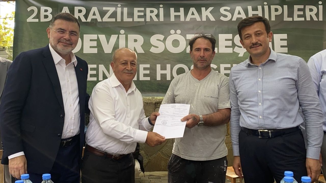 AK Parti Genel Başkan Yardımcısı Hamza Dağ, İzmir'de Tapu Törenine Katıldı