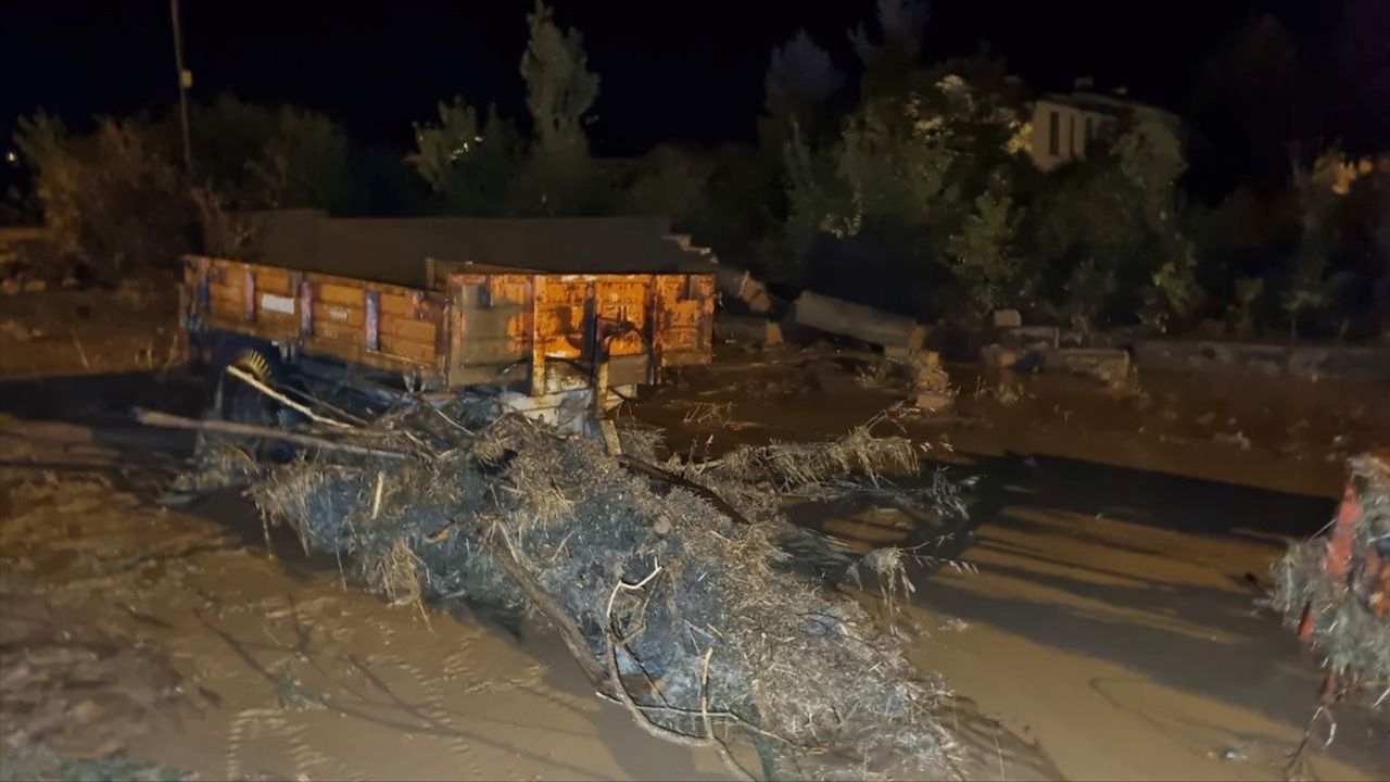 Alaca İlçesinde Sağanak Yağış Felakete Yol Açtı