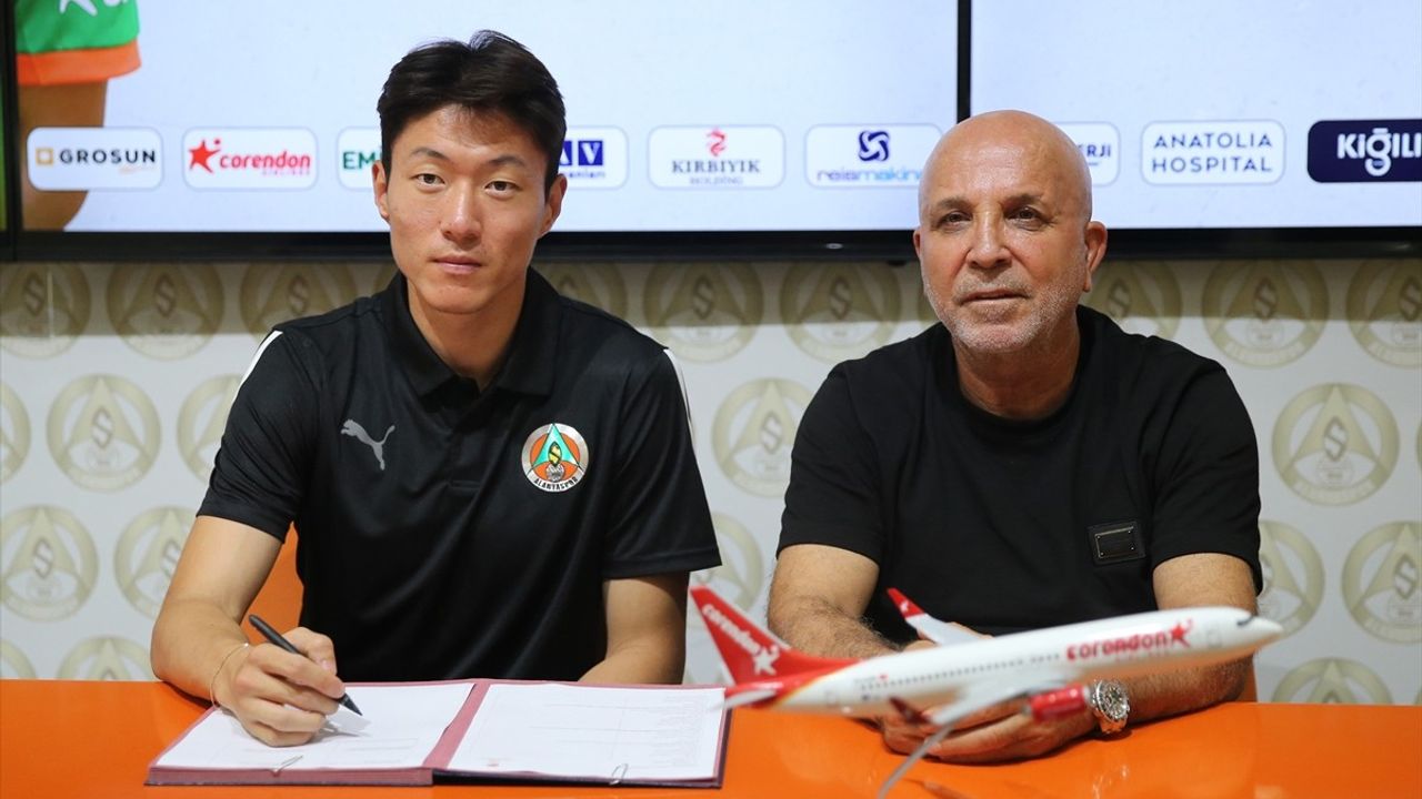 Alanyaspor, Ui-jo Hwang ile Yeni Bir Döneme Başlıyor