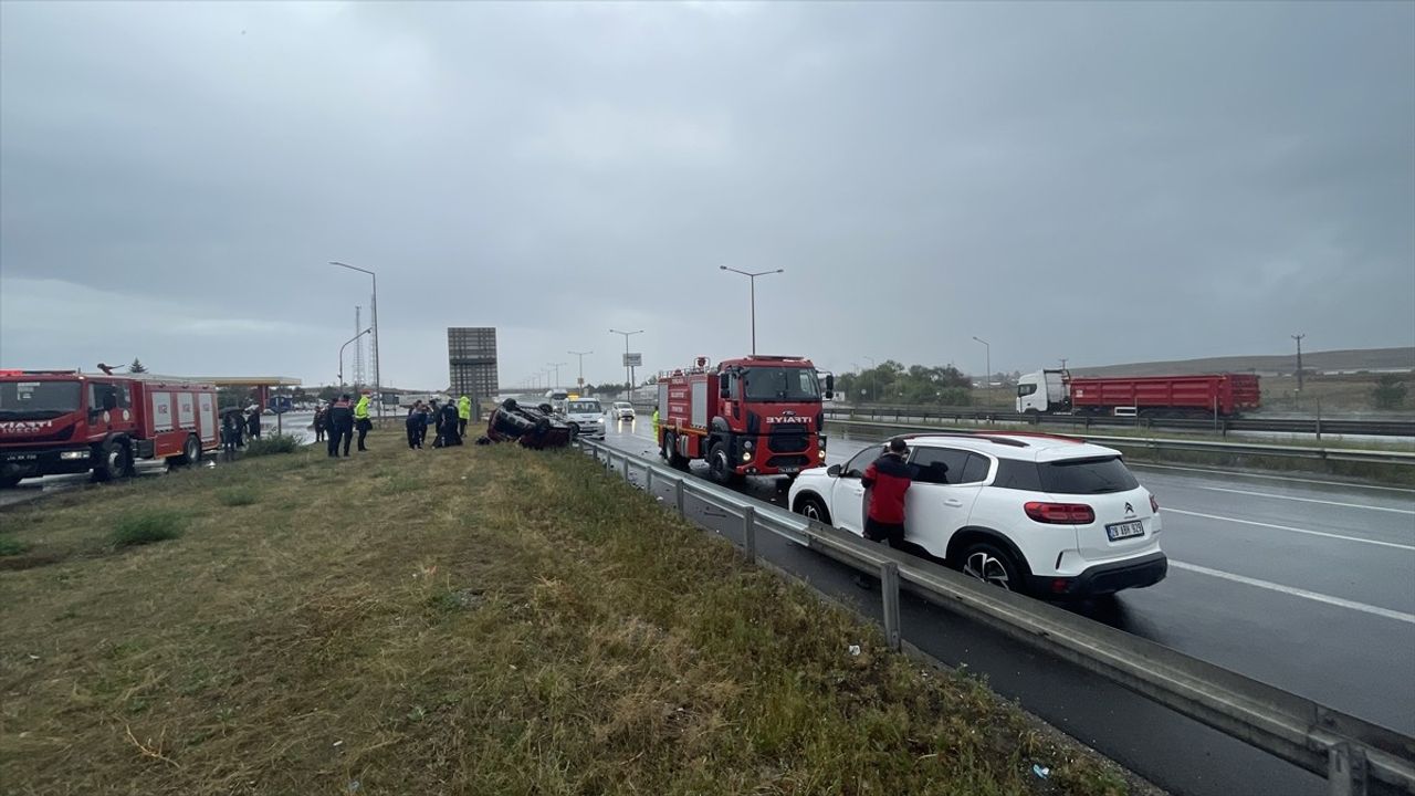 Anadolu Otoyolu'nda Trafik Kazaları: 7 Yaralı