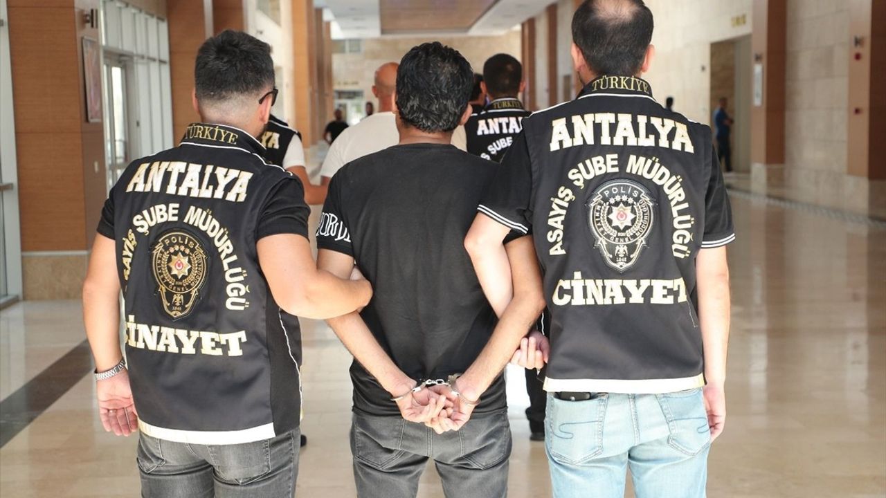 Antalya'da Kadın Cinayetinde Tutuklama