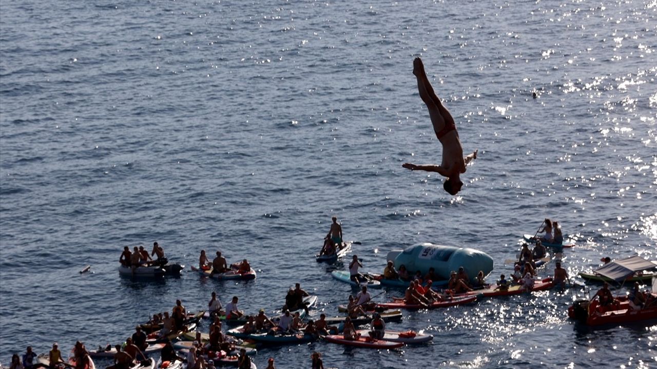 Antalya'da Red Bull Cliff Diving Dünya Serisi Başladı