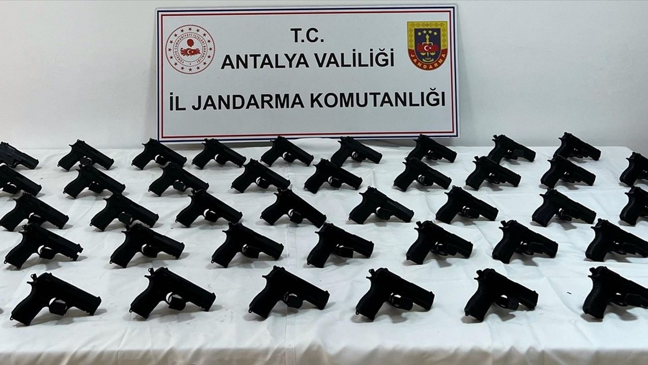 Antalya'da Silah Kaçakçılığına Geçit Yok: 1 Tutuklama