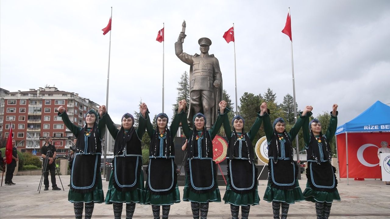 Atatürk'ün Rize'ye Gelişinin 100. Yılı Coşkuyla Kutlandı