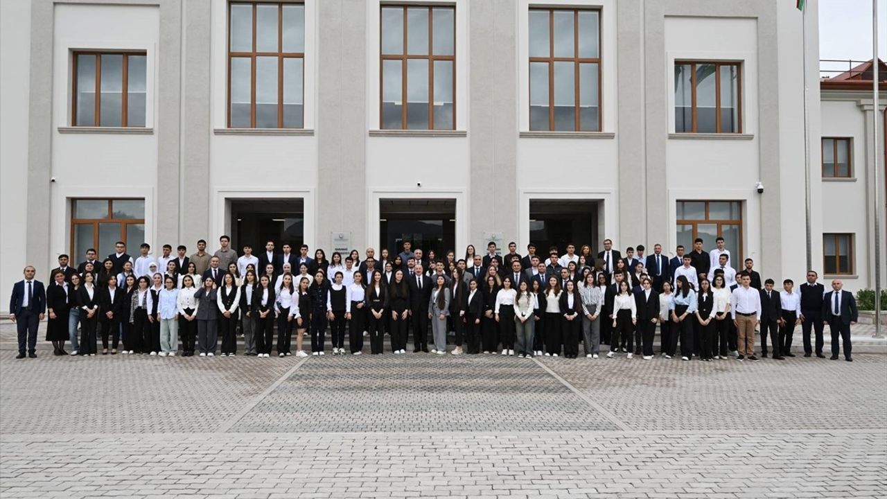 Azerbaycan'da Karabağ Üniversitesi Açıldı