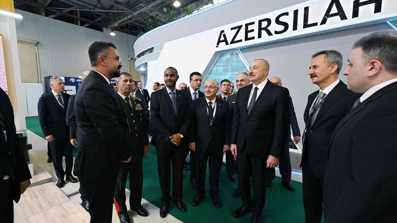 Azerbaycan'da Savunma Fuarı: Cumhurbaşkanı İlham Aliyev'in Ziyareti