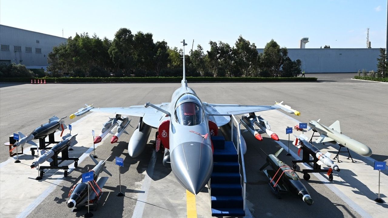 Azerbaycan, Pakistan ve Çin Ortaklığıyla JF-17C Savaş Uçaklarına Kavuştu