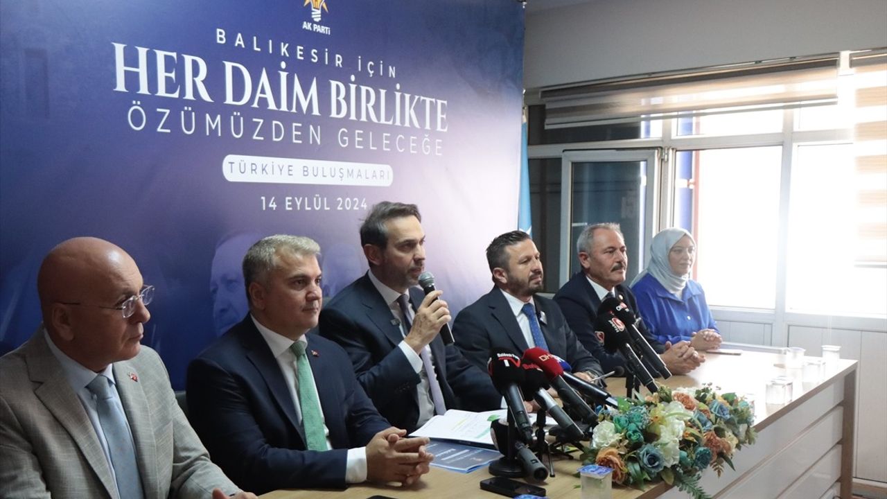 Bakan Bayraktar, Balıkesir'de Bor Madeni ve Enerji Konularını Görüşmek Üzere Toplantı Yaptı