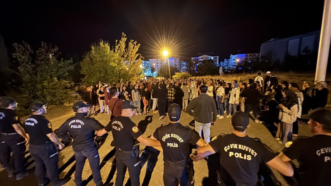 Bingöl'de Üniversite Öğrencisi Trafik Kazasında Hayatını Kaybetti