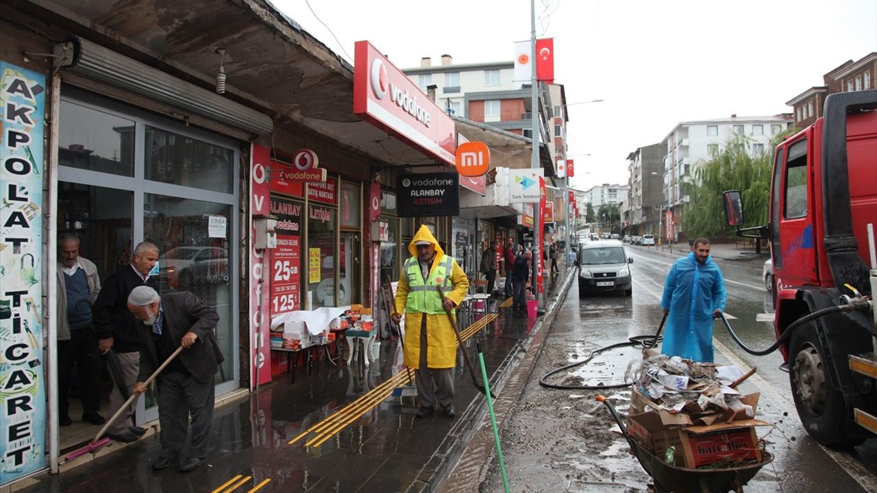 Bitlis Ahlat'ta Şiddetli Sağanak Sonrası Sel Felaketi