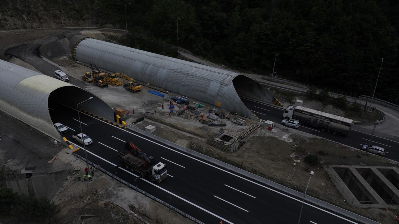 Bolu Dağı Tüneli İstanbul Yönü 38 Gün Aradan Sonra Tekrar Trafiğe Açıldı