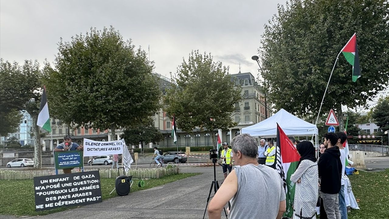 Cenevre'de Filistin'e Destek Gösterisi Düzenlendi