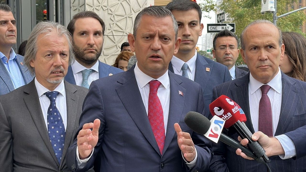 CHP Lideri Özgür Özel, Türkevi'ni Ziyaret Etti