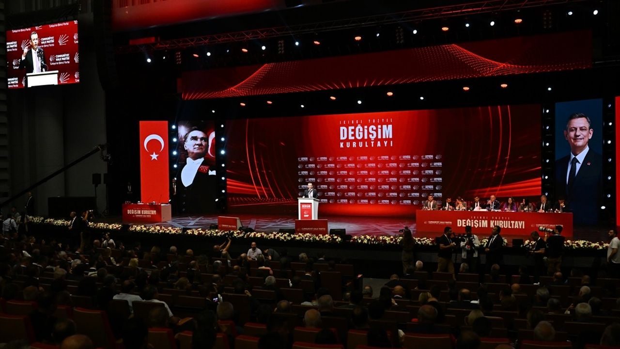 CHP'nin 20. Olağanüstü Kurultayı Başladı