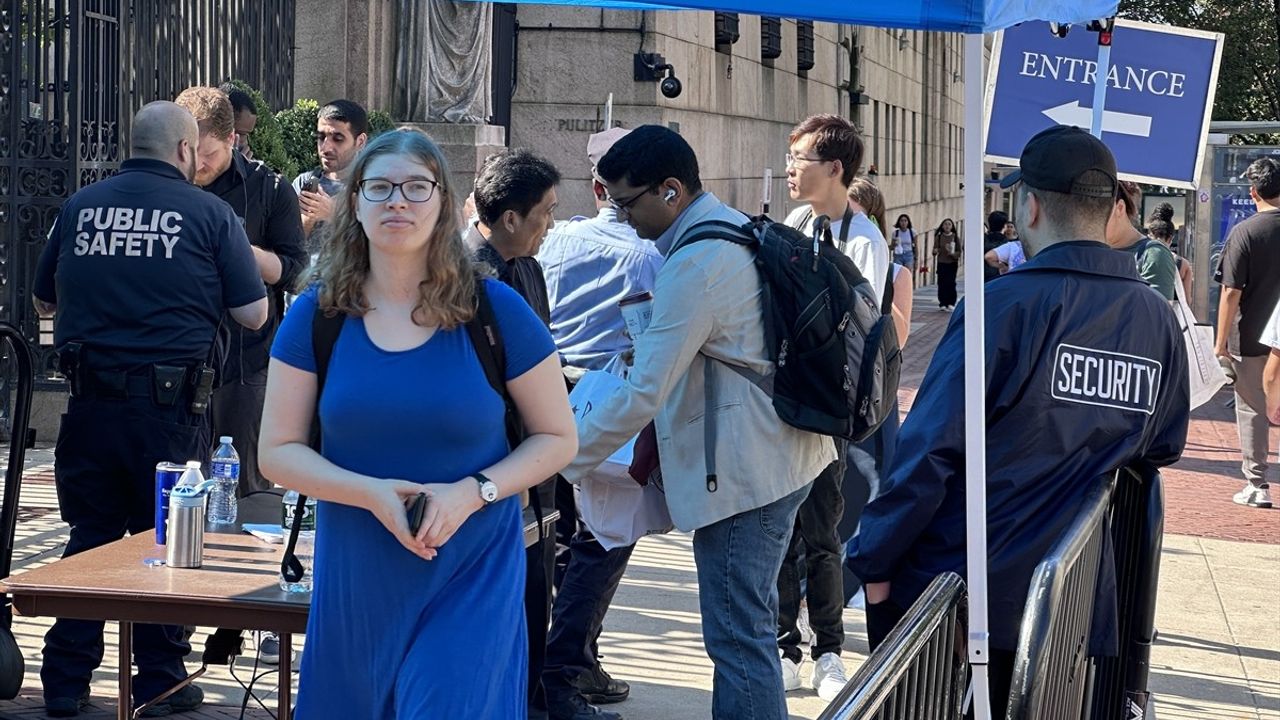 Columbia Üniversitesi'nde Filistin Destekçileri Protestolara Devam Ediyor