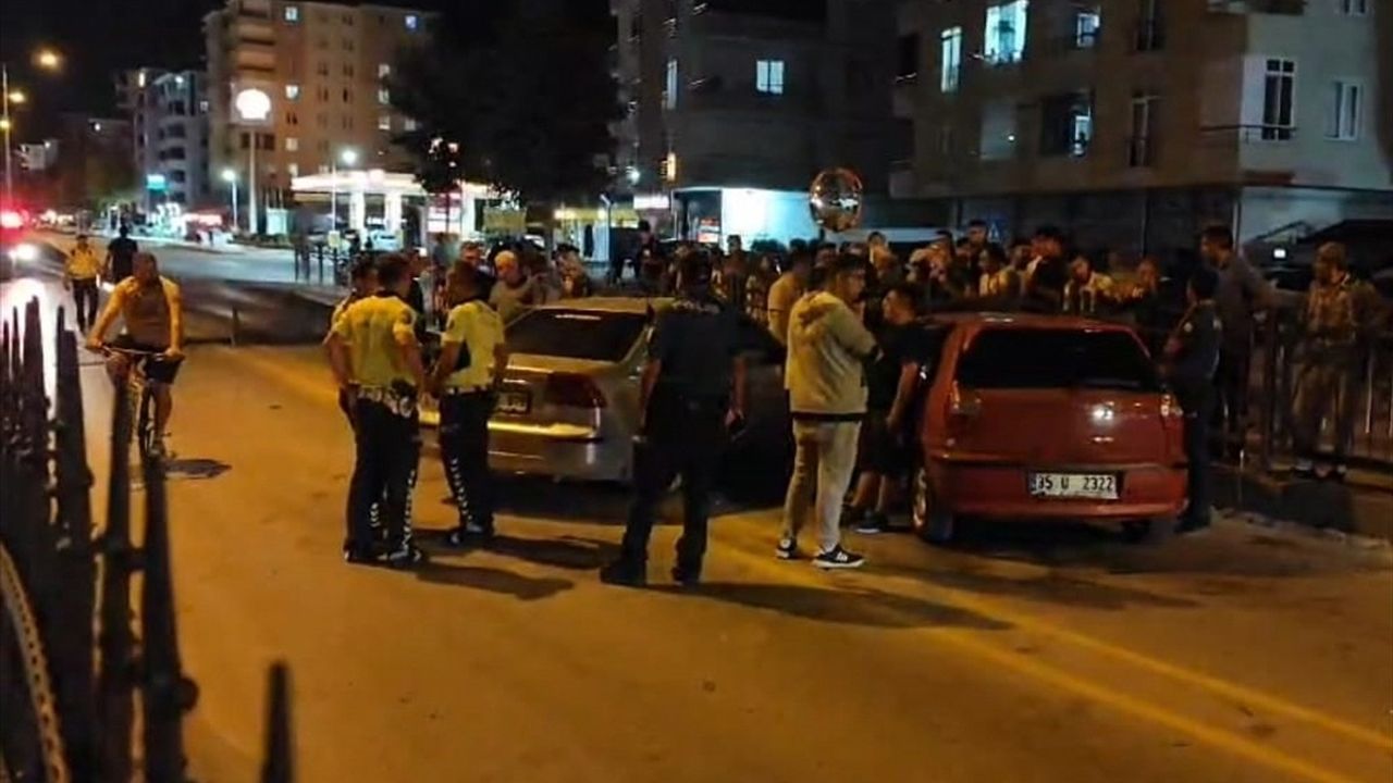 Çorum'da Zincirleme Trafik Kazası: 4 Yaralı