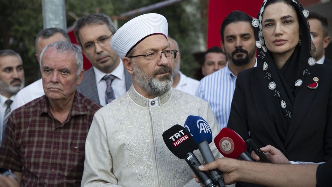 Diyanet Başkanı Erbaş, Ayşenur Ezgi Eygi'nin Ailesine Taziye Ziyareti Gerçekleştirdi