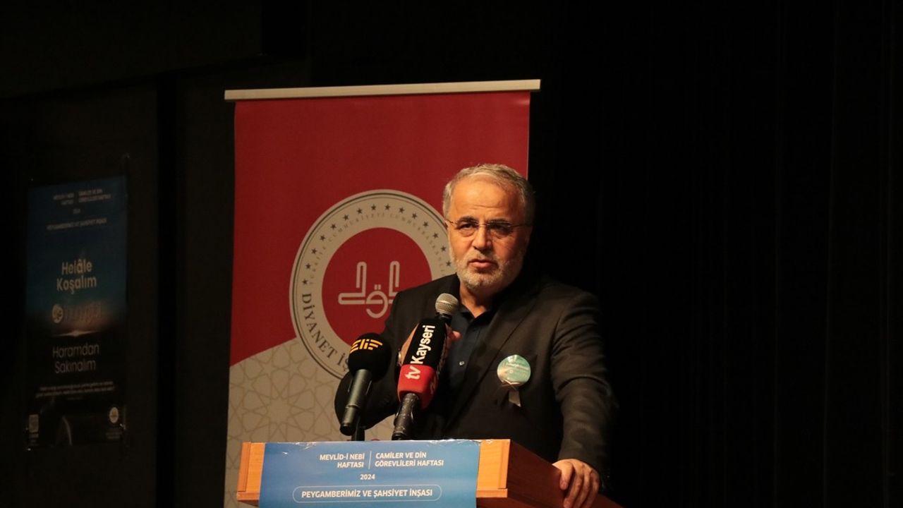 Diyanet İşleri Başkan Yardımcısı Burhan İşliyen'den Anlamlı Konferans