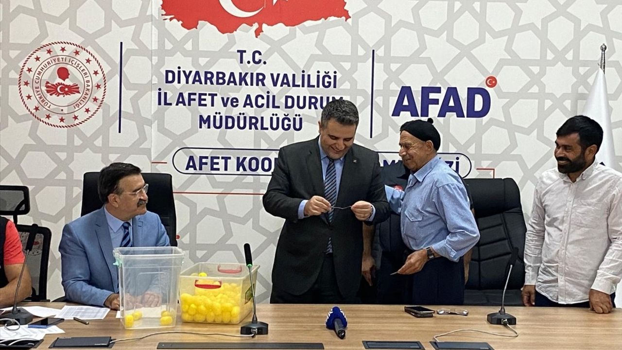 Diyarbakır'da TOKİ Konutlarının Anahtar Teslim Töreni Gerçekleşti