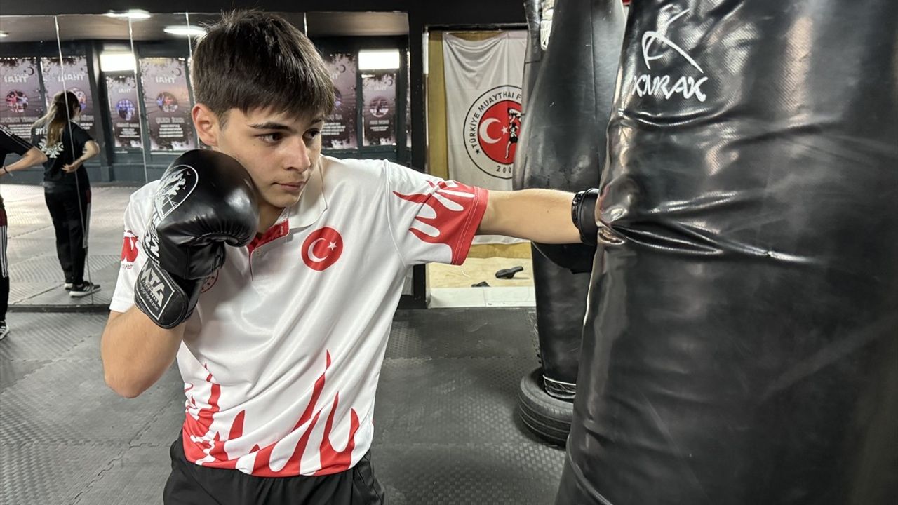 Dünya Şampiyonluğu Hedefiyle Muay Thai'ye Adımatan Genç Sporcu Umut Özkan