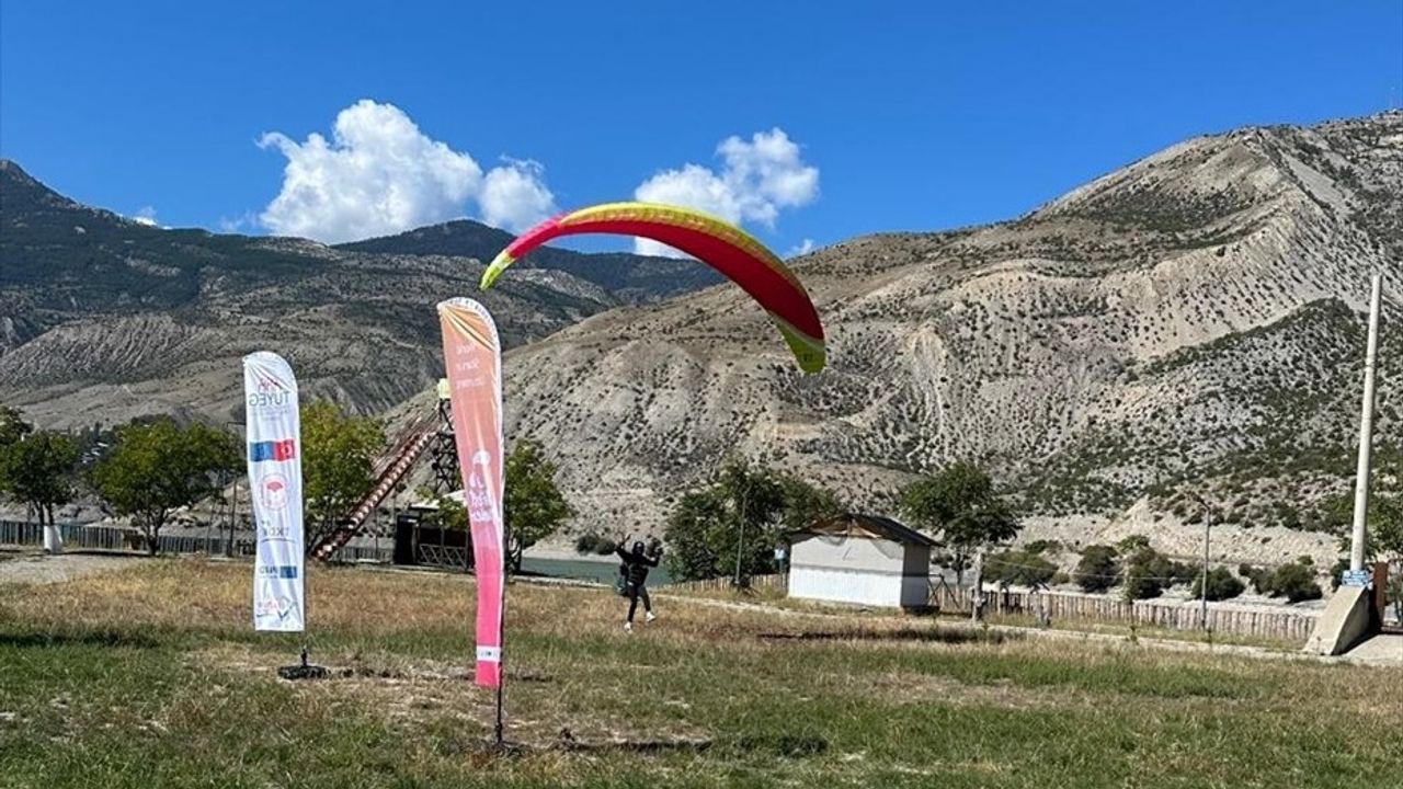 Erzurum'da Hava Sporları Festivali Başladı