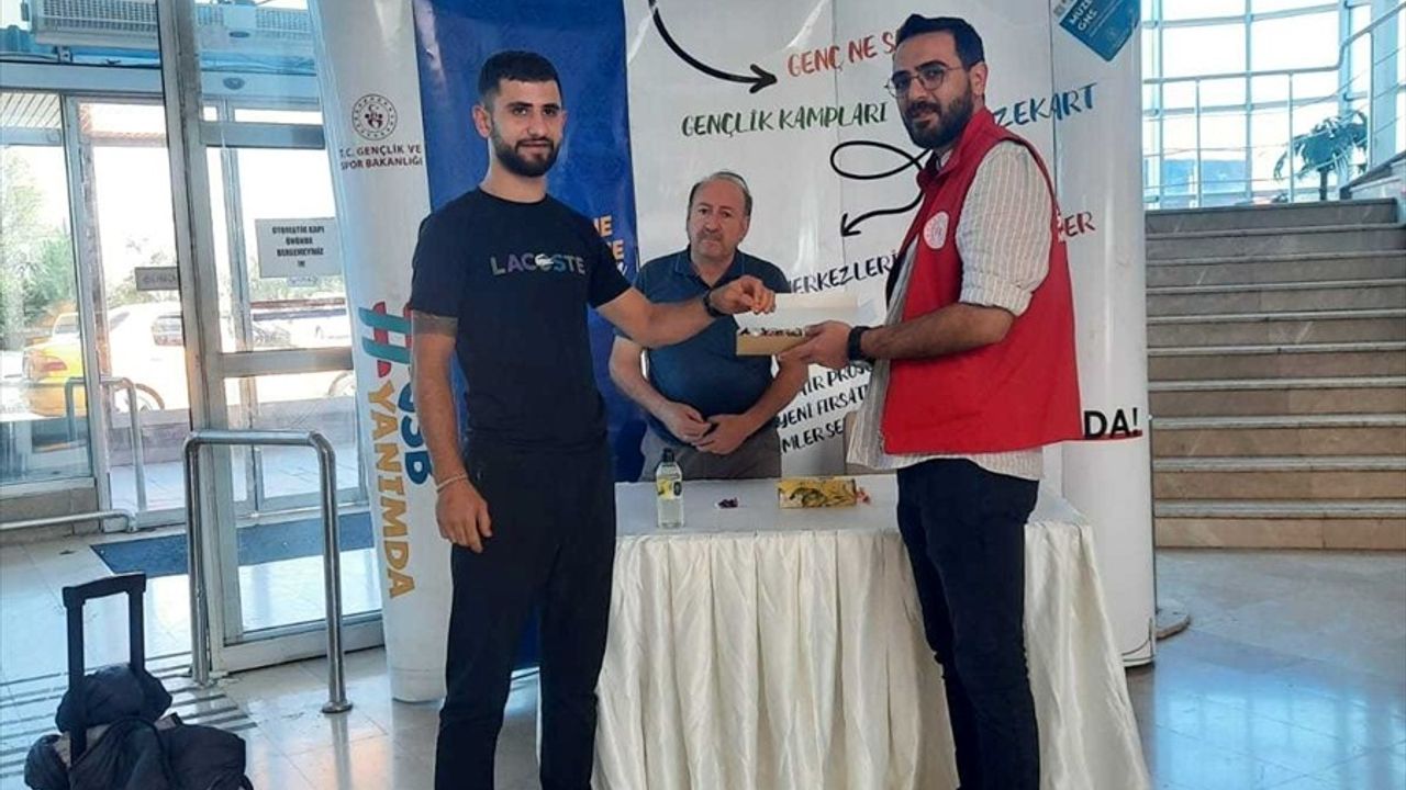 Erzurum'da Üniversiteye Gelen Öğrencilere Sıcak Karşılama